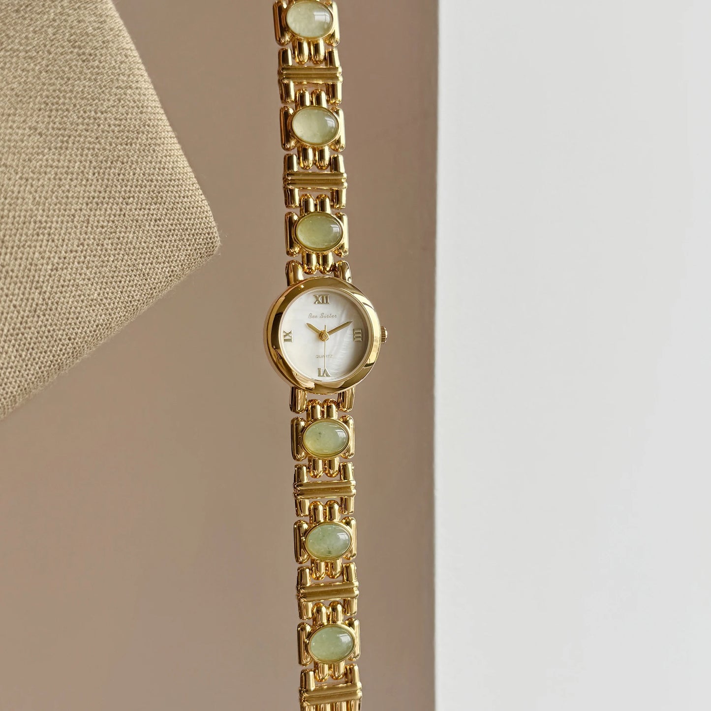 French Vintage Elegant Round Face Green Jade Quartz Watch