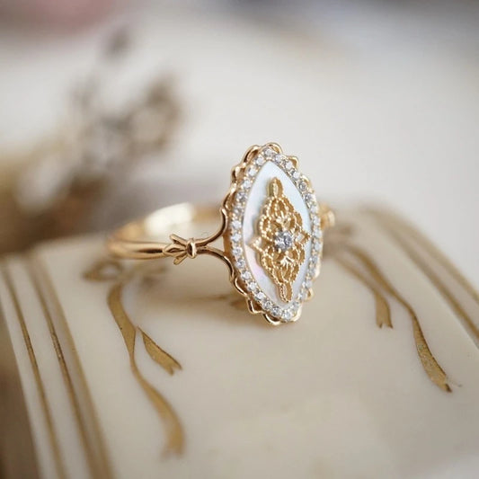 French Vintage White Lace Inlaid Ring