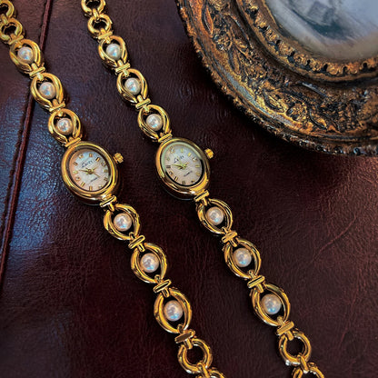 French Vintage Elegant Oval Face Pearl and Emerald Quartz Watch