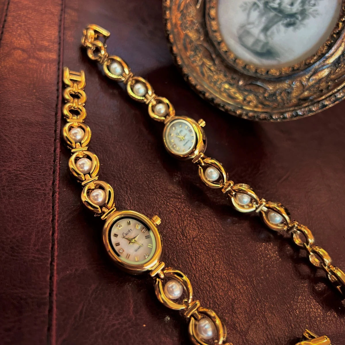 French Vintage Elegant Oval Face Pearl and Emerald Quartz Watch