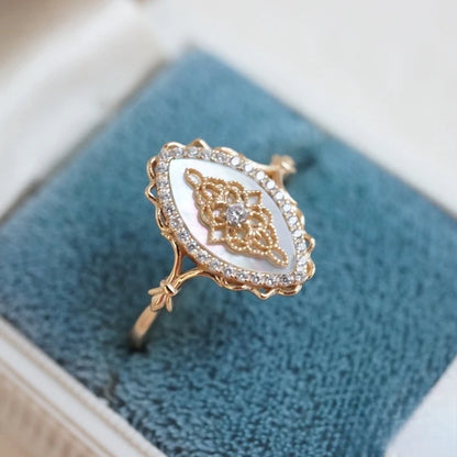 French Vintage White Lace Inlaid Ring