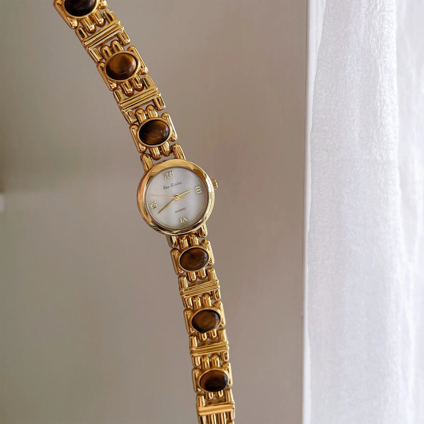French Vintage Elegant Round Face Brown Tiger Eye Watch