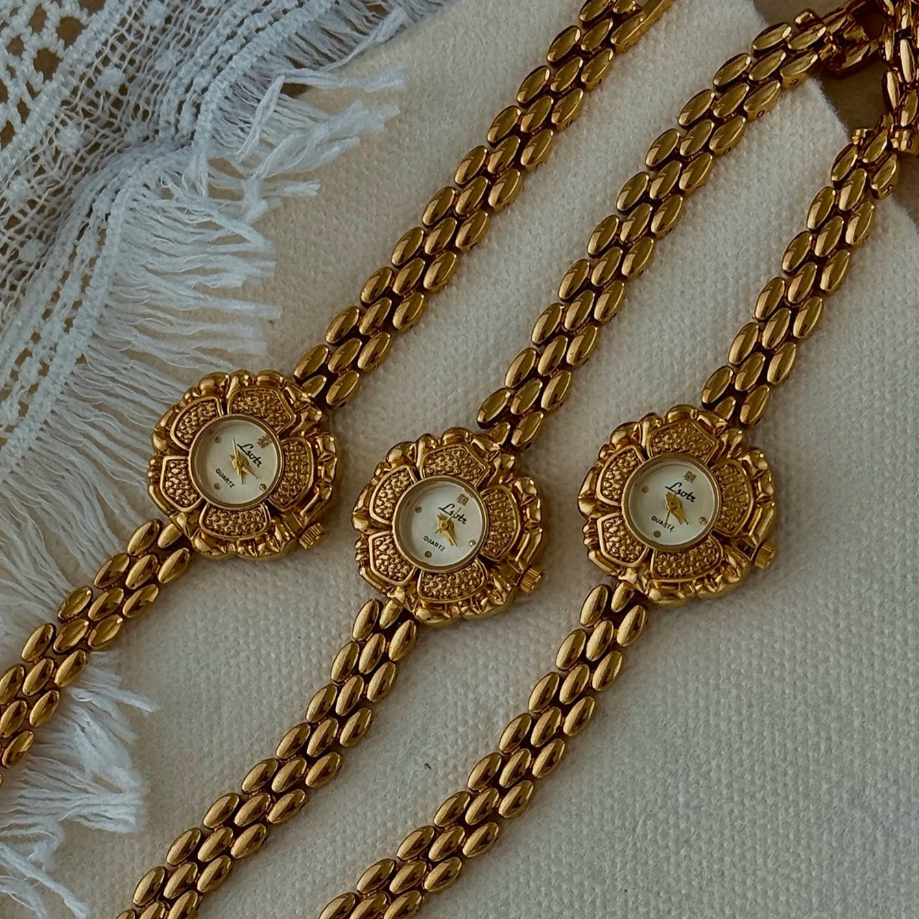 French Vintage Elegant Camellia Flower Round Face Gold Quartz Watch