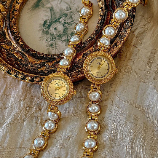 French Vintage Elegant Round Face Pearl Quartz Watch