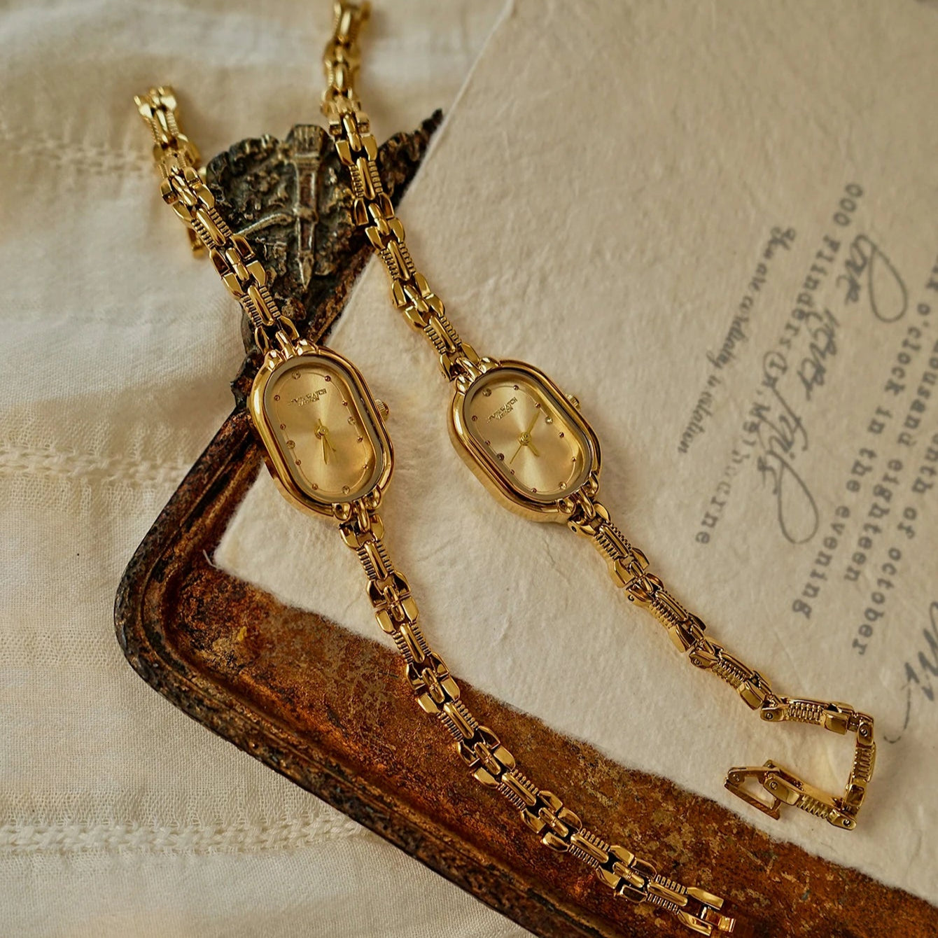 French Vintage Elegant Oval Face Gold Quartz Watch